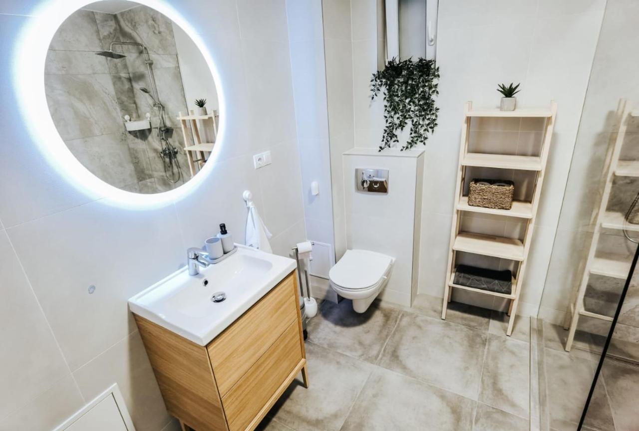 קלוז'-נאפוקה Silver Eden Apartments מראה חיצוני תמונה