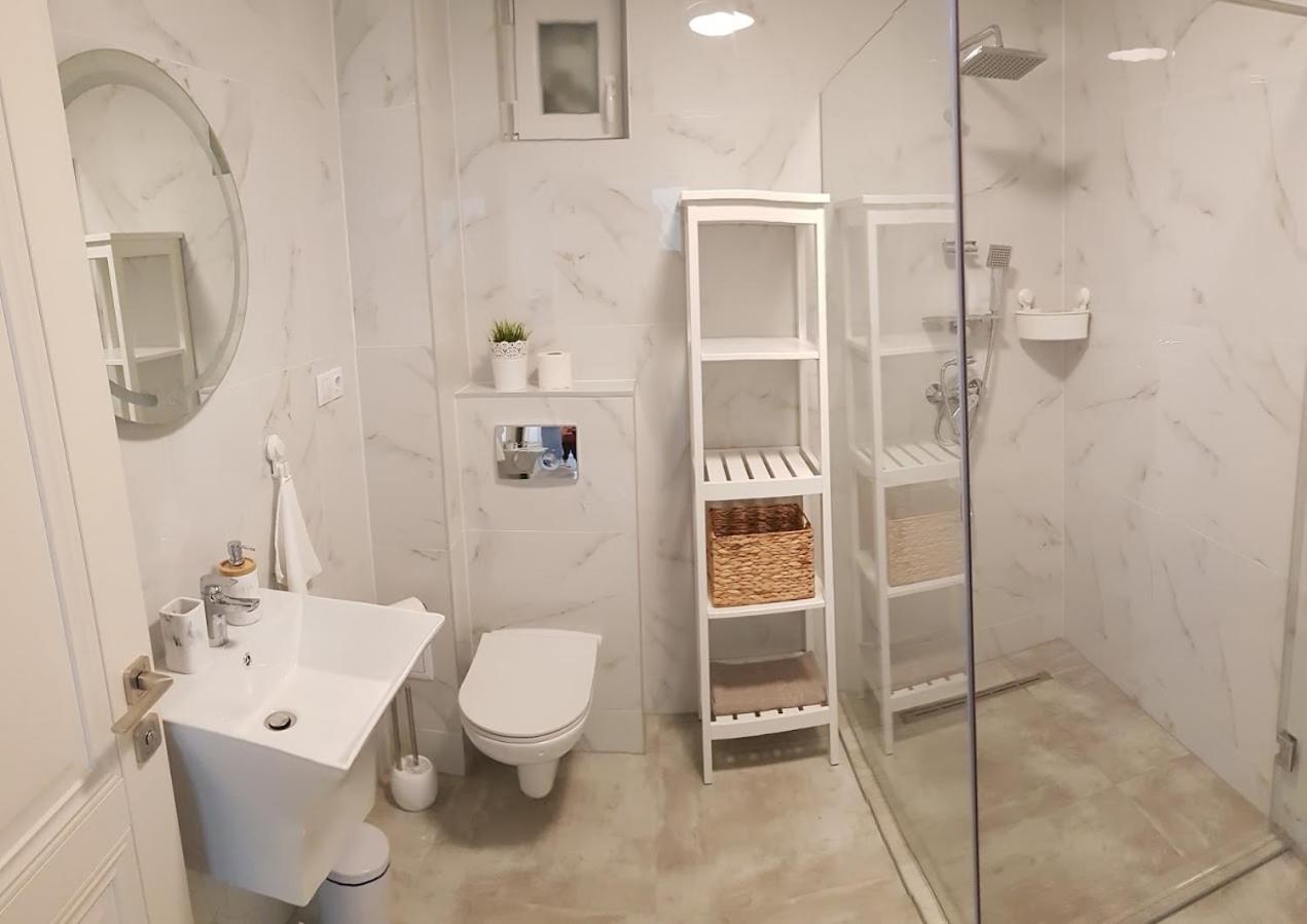 קלוז'-נאפוקה Silver Eden Apartments מראה חיצוני תמונה