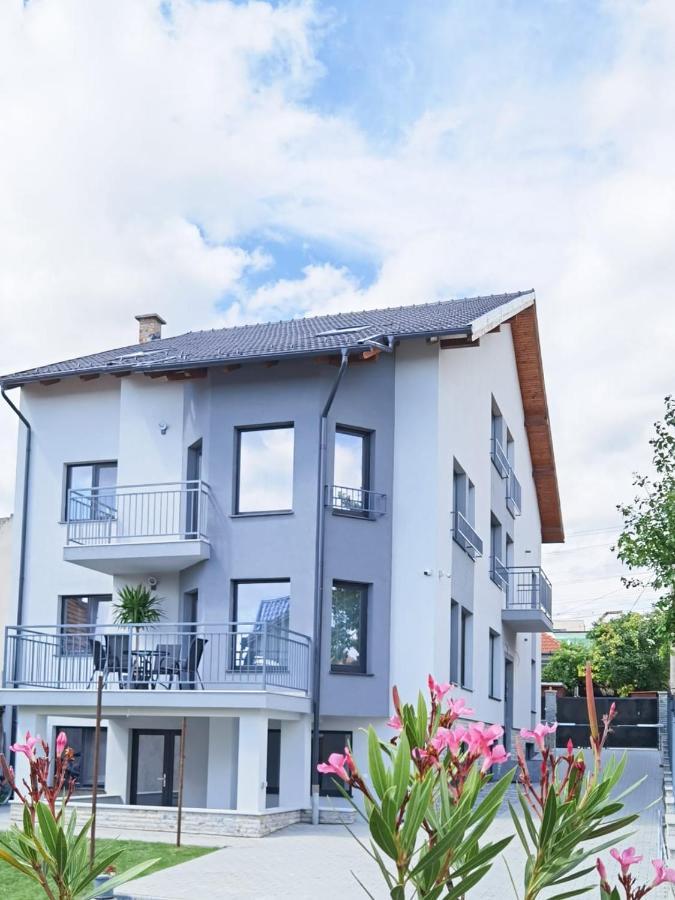 קלוז'-נאפוקה Silver Eden Apartments מראה חיצוני תמונה