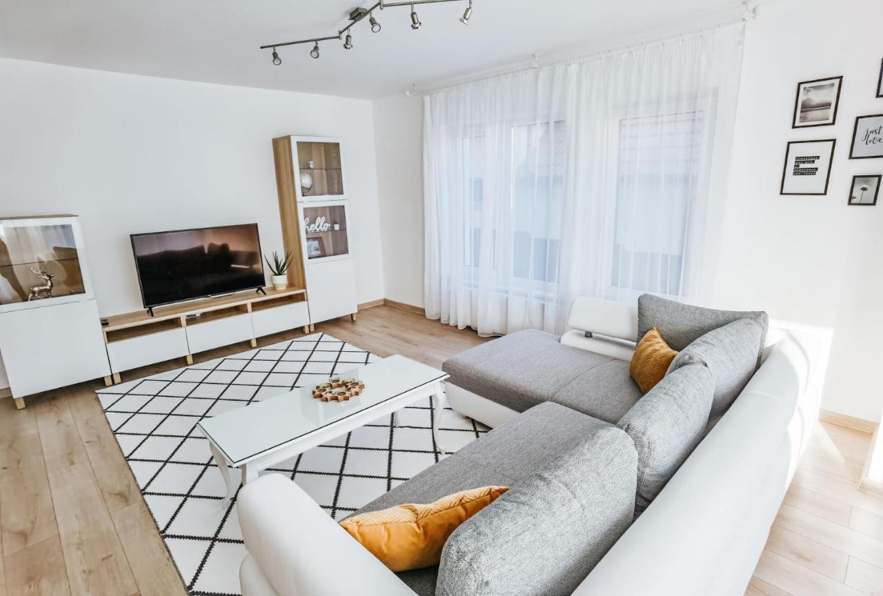 קלוז'-נאפוקה Silver Eden Apartments מראה חיצוני תמונה