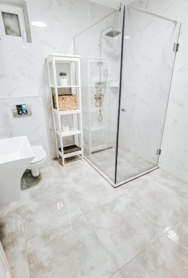 קלוז'-נאפוקה Silver Eden Apartments מראה חיצוני תמונה